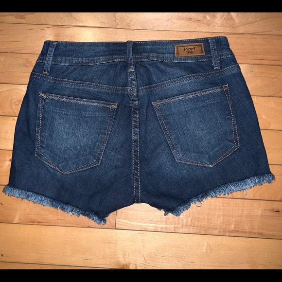 Distressed jean shorts- low rise - Picture 2 of 2